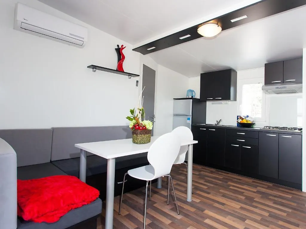 Camping Adria Mobile Homes In Camping Kastanija Novigrad Istria 4*,  Kroatien