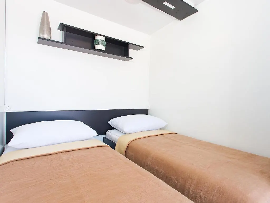 Camping Adria Mobile Homes In Camping Kastanija Novigrad Istria Feriepark