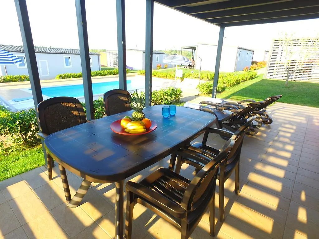 Camping Adria Mobile Homes In Camping Kastanija Novigrad Istria 4*,