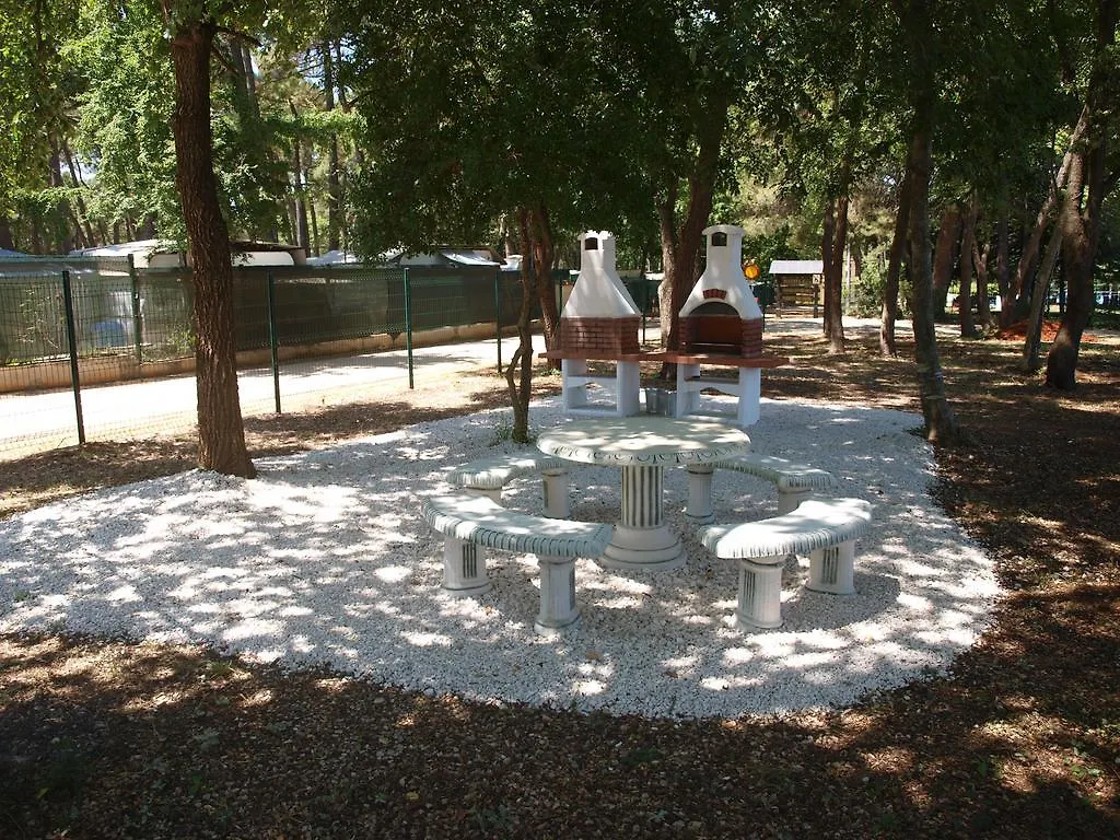 Camping Adria Mobile Homes In Camping Kastanija Novigrad Istria Semesterpark